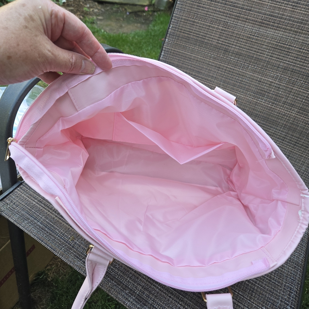 Hello Kitty Pink Quilted Women's Bag - Picture 9 of 12